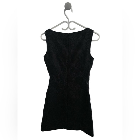 Sisley - Picture 3 of 3